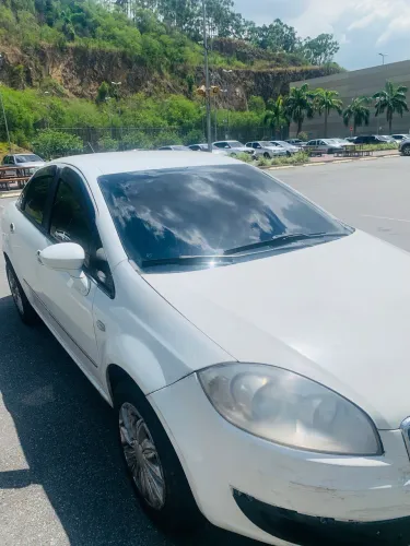 Fiat Linea Essence 1.8 Flex 16V 4P 2016