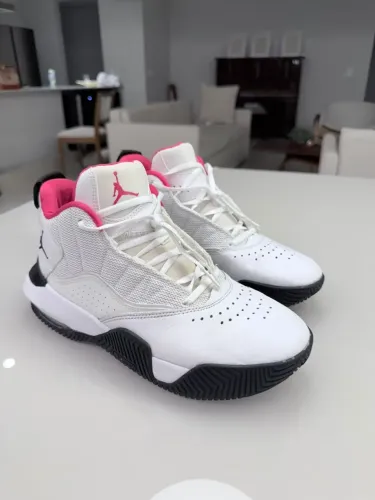 Jordan Stay Loyal "White Rush Pink"