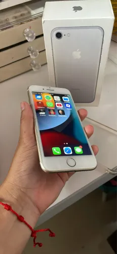 iPhone 7 dourado 