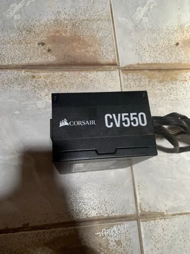 fonte corsair cv550