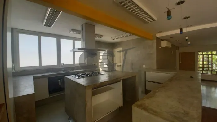 Casa Térrea com 3 Dormitórios (2 Suítes) à Venda ou Locação na Chácara Monte Alegre, São P