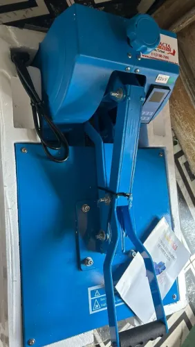 Vende-se máquina de estampar roupas