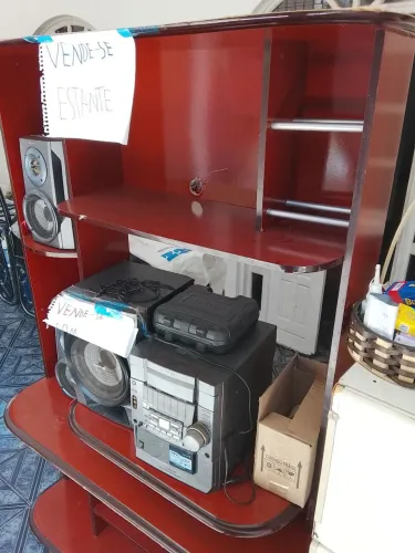 Vende-se estante 50 reais