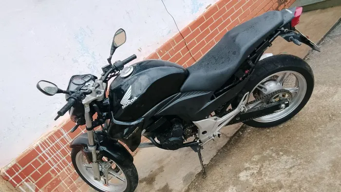 Vendo cb300r , 65.000 km 