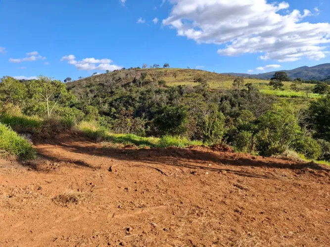 Terreno/Fazendinha em Macacos