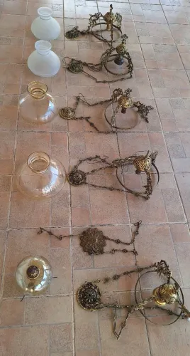 Conjunto de Luminárias em bronze, estilo colonial.