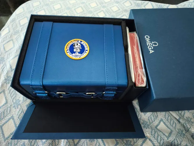 Omega Speedmaster Snoopy - Maleta luxo azul