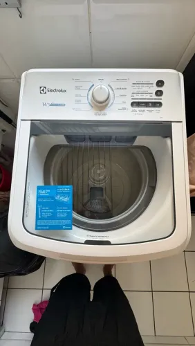 Máquina de lavar Electrolux LED14 Automática Essential Cara