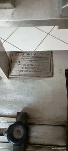 Máquina de afiar alicates 
