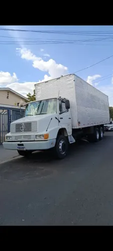 Caminhão MB 1418 Truck baú