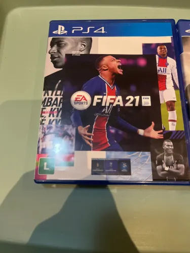 FIFA 21 PS4 / MARVEL AVENGERS PS4 