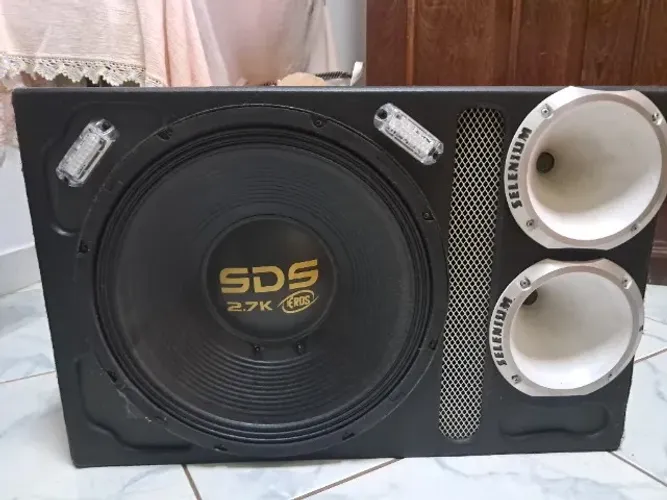 Vendo som automotivo 
