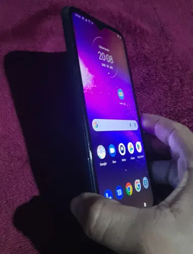 MOTOROLA ONE MACRO