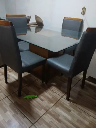 Mesa de jantar 4 lugares