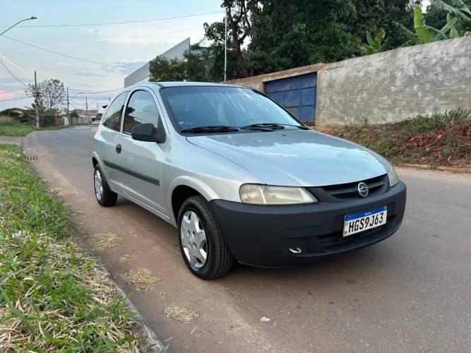 Chevrolet Celta 1.0/super/n.piq.1.0 MPFI VHC 8V 3P 2004