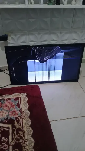 Smart tv philco 32 polegadas tela quebrada 