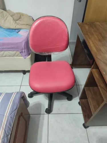 Mesinha de notebook com cadeira
