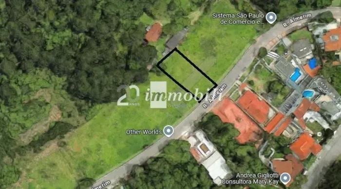 Terreno à venda em Cotia, Granja Viana, com 301.87 m², Gramado