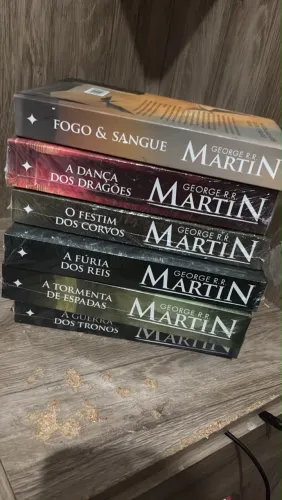 Coleção Completa As Crônicas de Gelo e Fogo + Fogo e Sangue (6 Livros Lacrados)