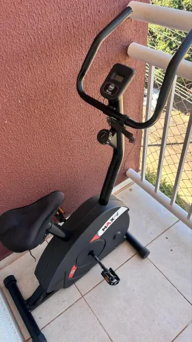 Vende-se Bicicleta Ergométrica