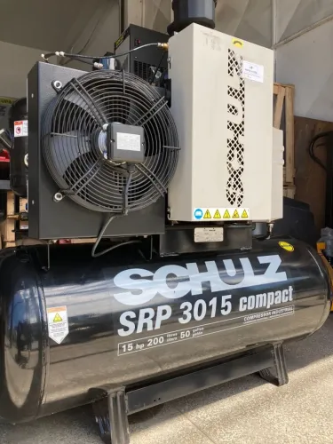 Compressor de Ar Rotativo de Parafuso SRP 3015 Compact III 15HP 9Bar 200L