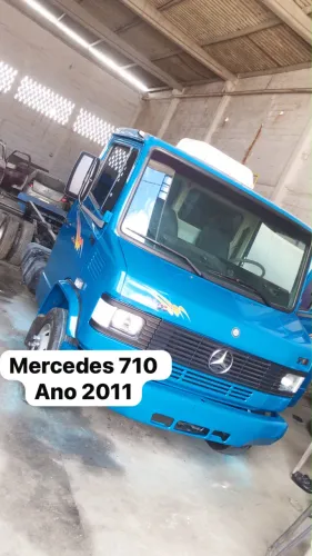 Mercedes 710 2011 disponível