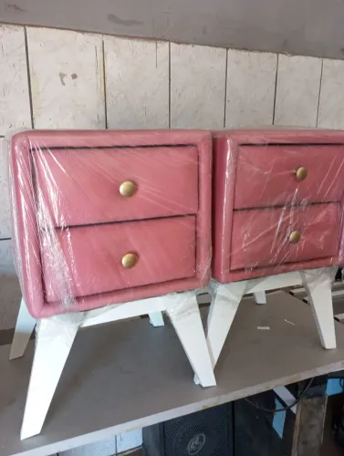 Vendo Mesa cabeceira Rosa tecido veludo Rosa Suede