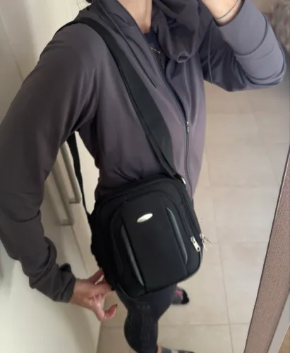 Bolsa Transversal Sansonite Preta com zíper