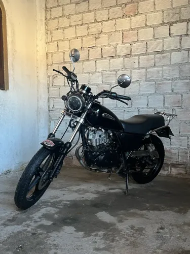 Intruder custom 125