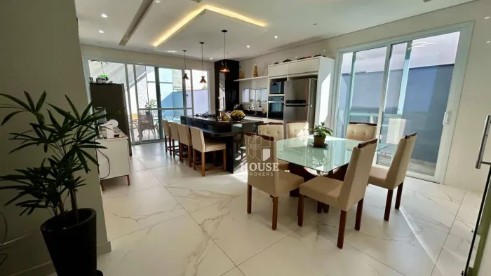 Casa com 3 dormitórios à venda, 162 m² por R$ 970.000,00 - Condomínio Residencial Califórn