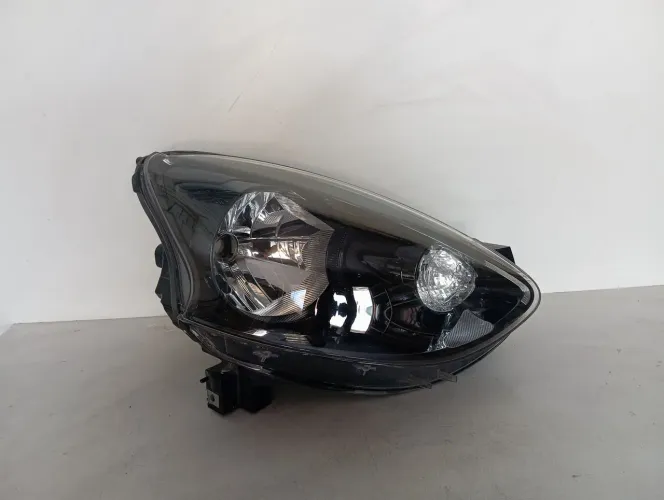 Farol Direito Nissan New March 2017 2018 2019 2020 Original Fumê 