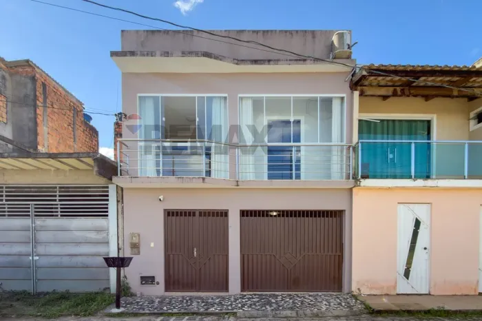 Casa com 2 pavimentos e 3 quartos no bairro Maria Preta, Santo Antonio de Jesus - BA