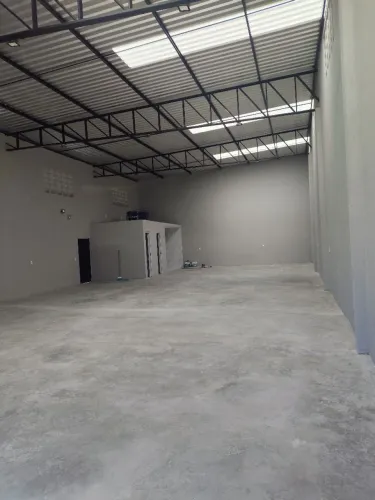 Excelente galpão na Silas Munguba, a 1 quarteirão do Terminal e Shopping Parangaba 
