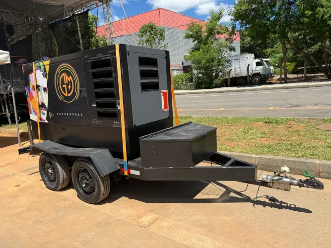 Grupo gerador 125, 2021 carenado com carreta  truck e freio.