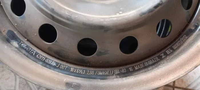 Rodas de ferro original Toyota