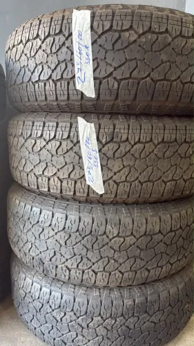 Pneus 275/60/20 marca Goodyear