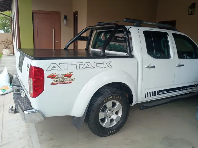 Nissan Frontier LE Attack CD 4X4 2.5 TB Die.aut 2013