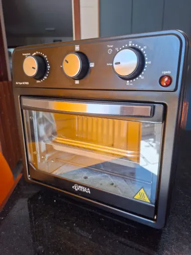 Air Fryer Bella Cuccina mod BCFR05 (Britânia) cap 12litros, 1500W de potência dupla resist
