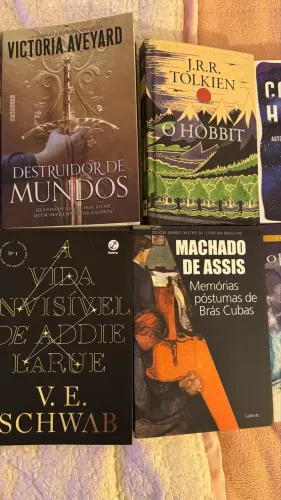 Promoção Leve 3 por R$ 50 | Livros Seminovos (Fantasy, Romance e Clássicos)