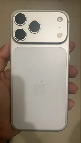 Título iPhone 17 pro Max