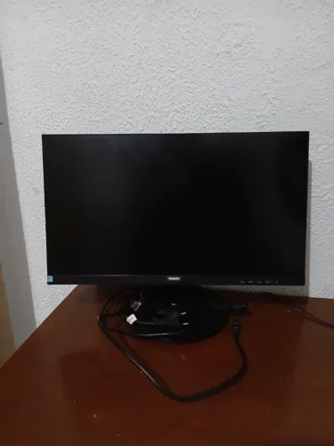 Monitor 21.5 Philips W-Led Va 75Hz Hdmi Vga Bivolt 221V8L