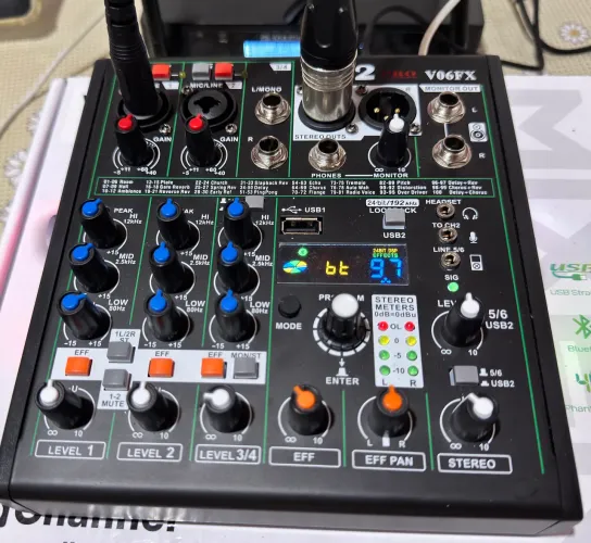 Mesa de som VS2 Pro V06FX