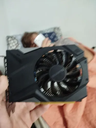 Placa de vídeo GTX 1650 4gb, ótimo estado