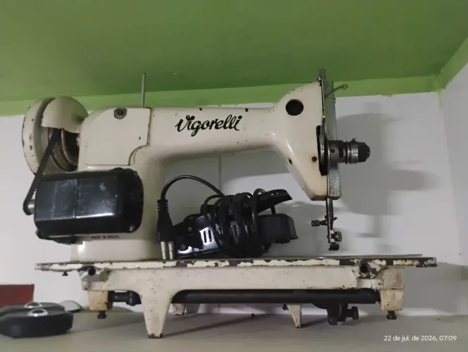 Máquina de costura relíquia 