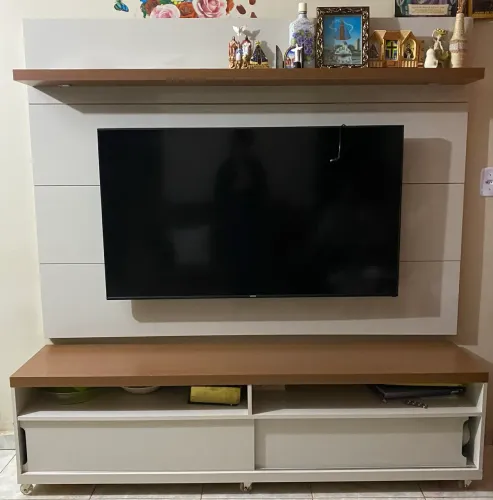 painel com rack de chão
