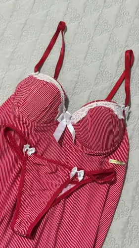 KIT DIA DOS NAMORADOS conjunto de lingerie vermelho com calcinha + uma camisola preta 