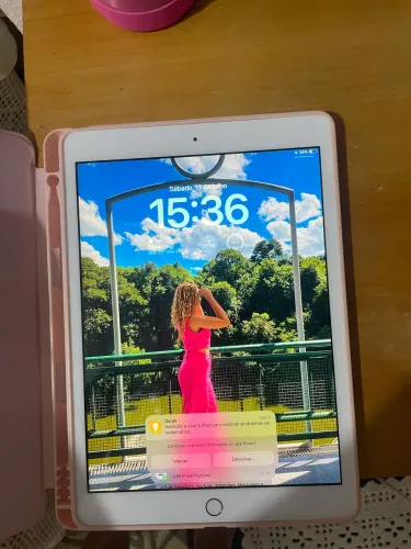 iPad 7 geração rose