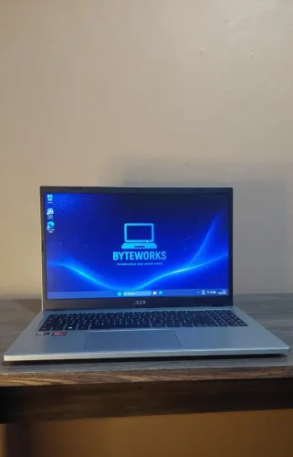 Acer Aspire 3 Ryzen 3 | SSD 250GB NVMe | 4GB RAM | Radeon | Windows 11 | GARANTIA 90 DIAS