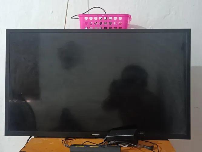 TV Samsung led 32 polegadas funciona perfeitamente