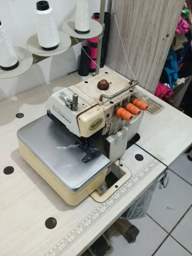 Overloque Industrial Semi Nova